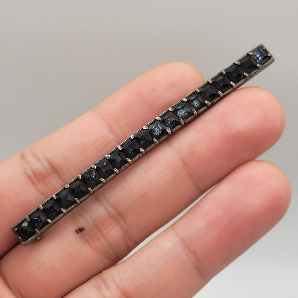 Very Unique Art Deco Bluish Black French Cut Rhinestones Bar Brooch